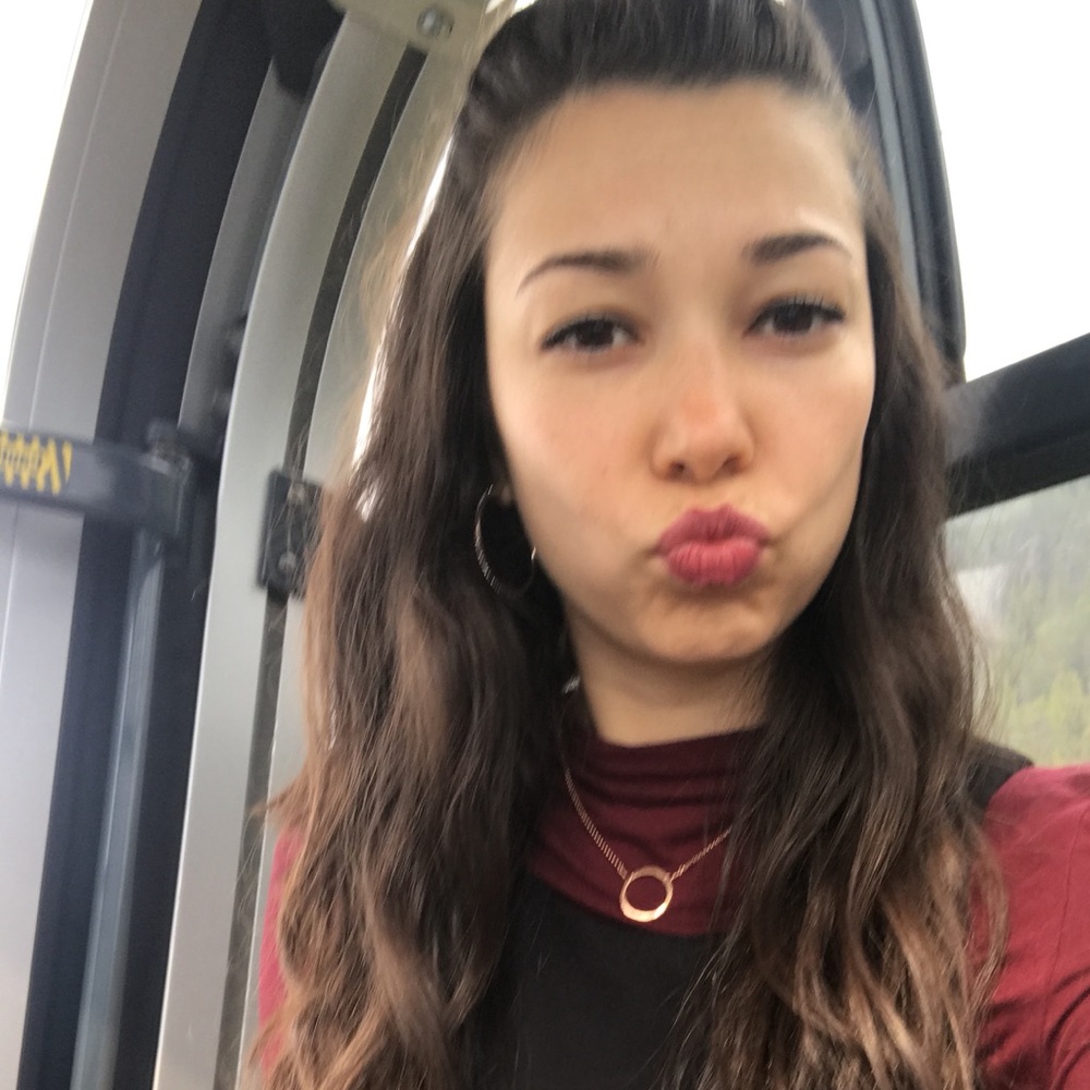 Meet your Posher, Luisa